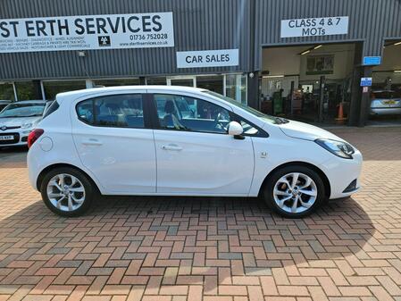 VAUXHALL CORSA 1.4 i ecoFLEX Energy white 5 door 35,000 miles  heated seats 