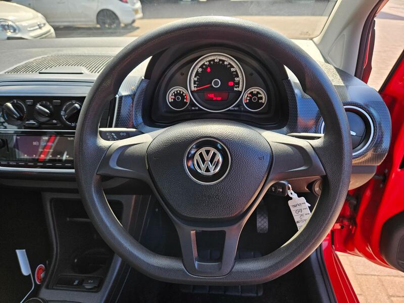 VOLKSWAGEN UP