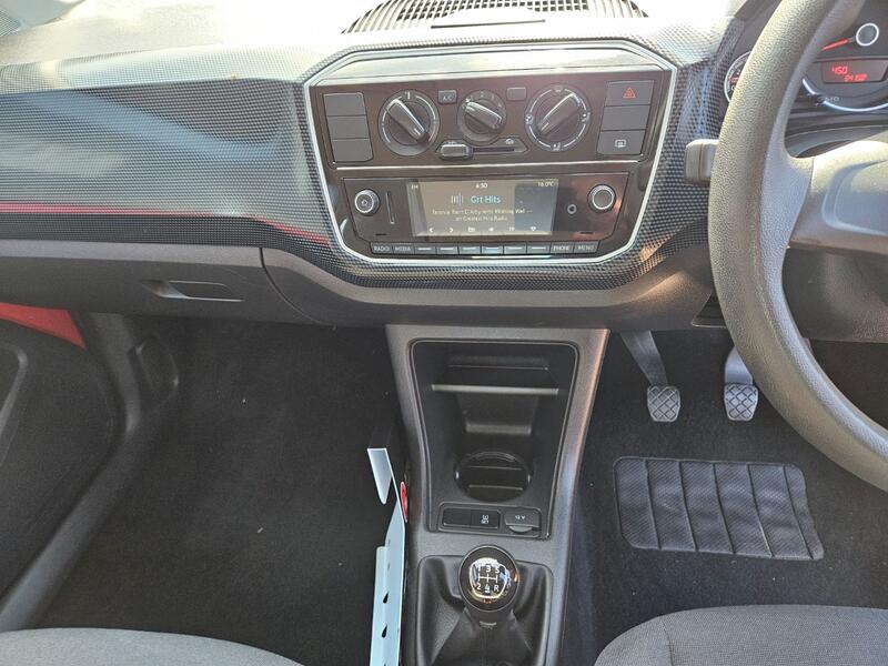 VOLKSWAGEN UP