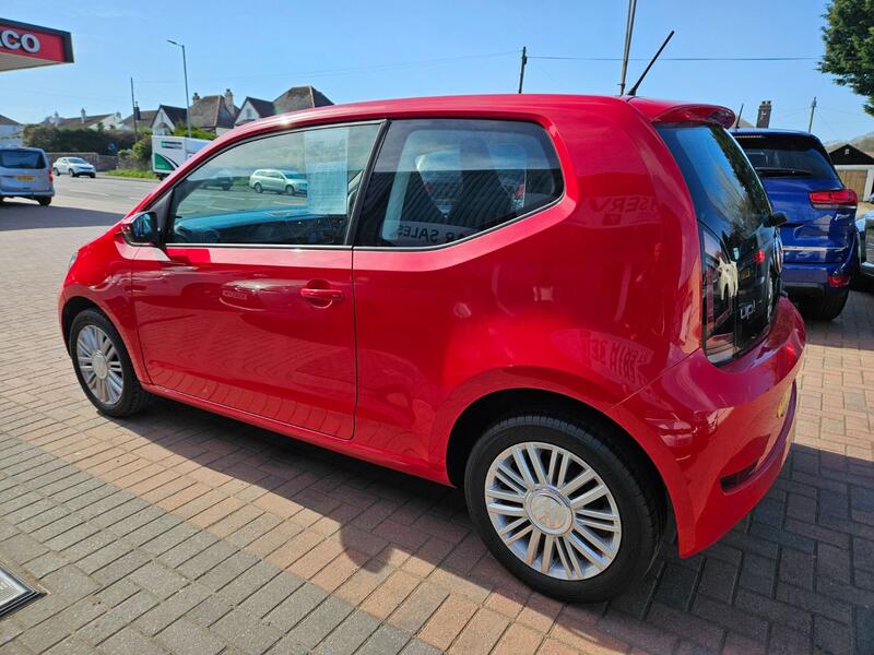 VOLKSWAGEN UP