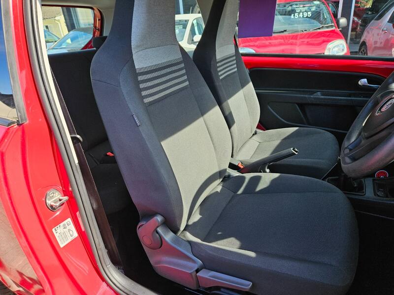 VOLKSWAGEN UP
