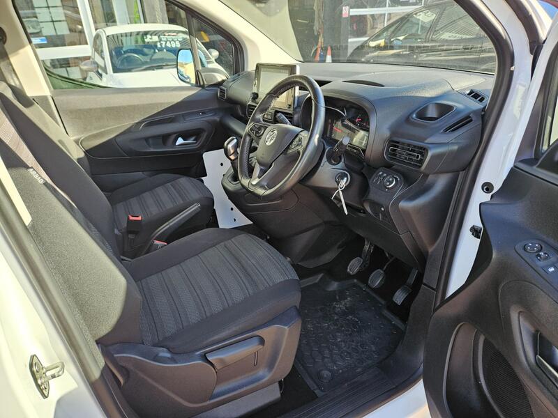 VAUXHALL COMBO LIFE