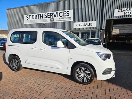 VAUXHALL COMBO LIFE 1.5 Turbo D BlueInjection Energy / parking cameras/ SAT nav / BLUETOOTH 