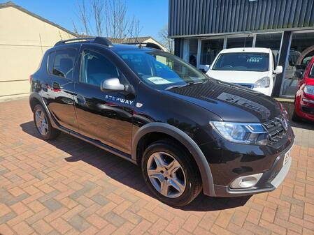 DACIA SANDERO STEPWAY 0.9 Stepway Essential TCe 90 MY18