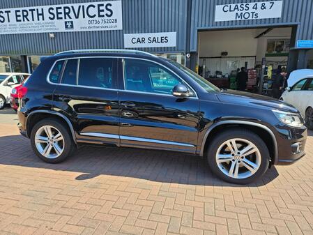 VOLKSWAGEN TIGUAN 2.0 TDI BlueMotion Tech R-Line