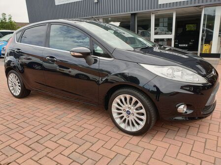 FORD FIESTA 1.6 TITANIUM 5 DOOR HATCHBACK